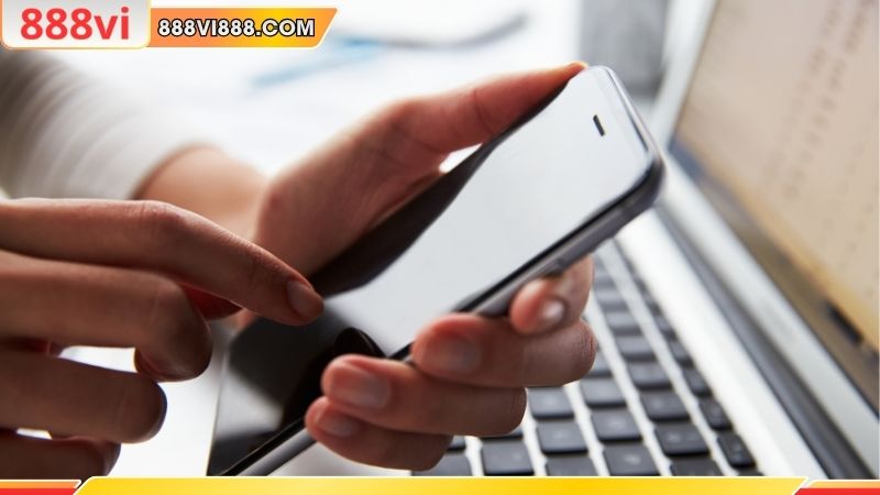 Thực hiện một cách nhanh chóng qua điện thoại